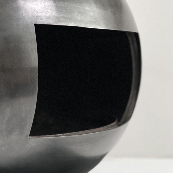 Dries Kreijkamp Spherical Fireplace